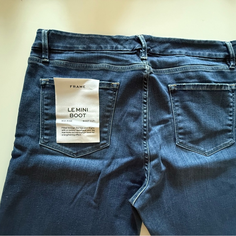 Frame Denim Women's Boot Cut Jeans in Dark Blue 11” rise - Picture 6 of 11
